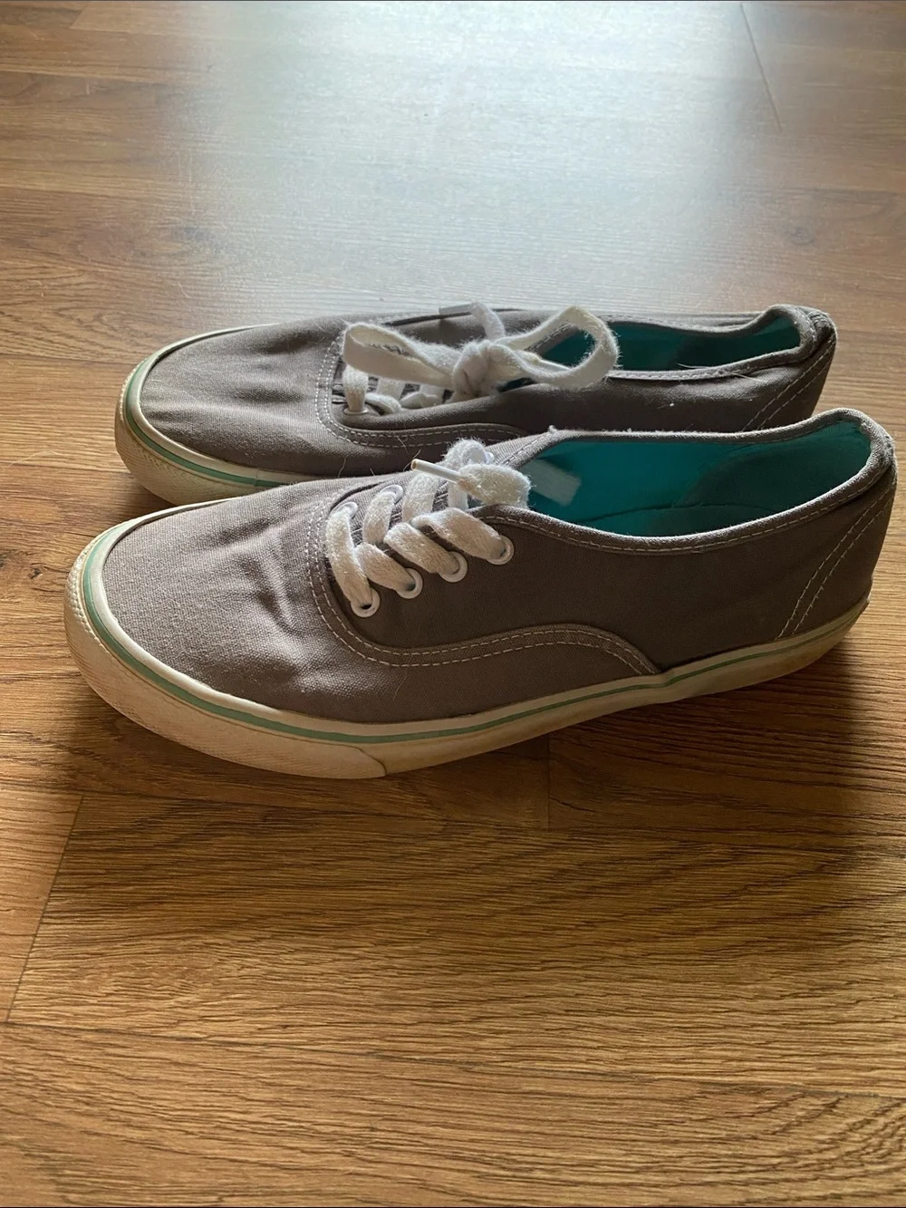 Casual Women’s Canvas Lace-Up Shoes in Gray